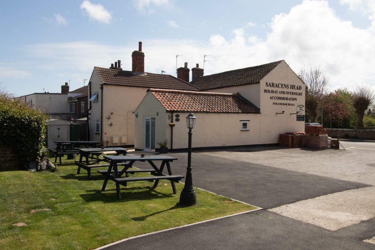 The Cabin Saracens Head Chapel Saint Leonards Exterior photo